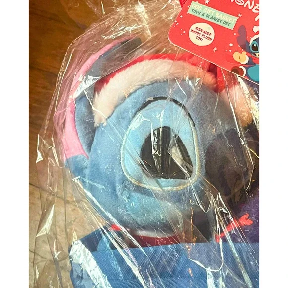 Stitch Disney Dog Toy Gift Set 2 Squeaky Plush 18"H & 8"H Blanket & Basket New - Picture 4 of 12